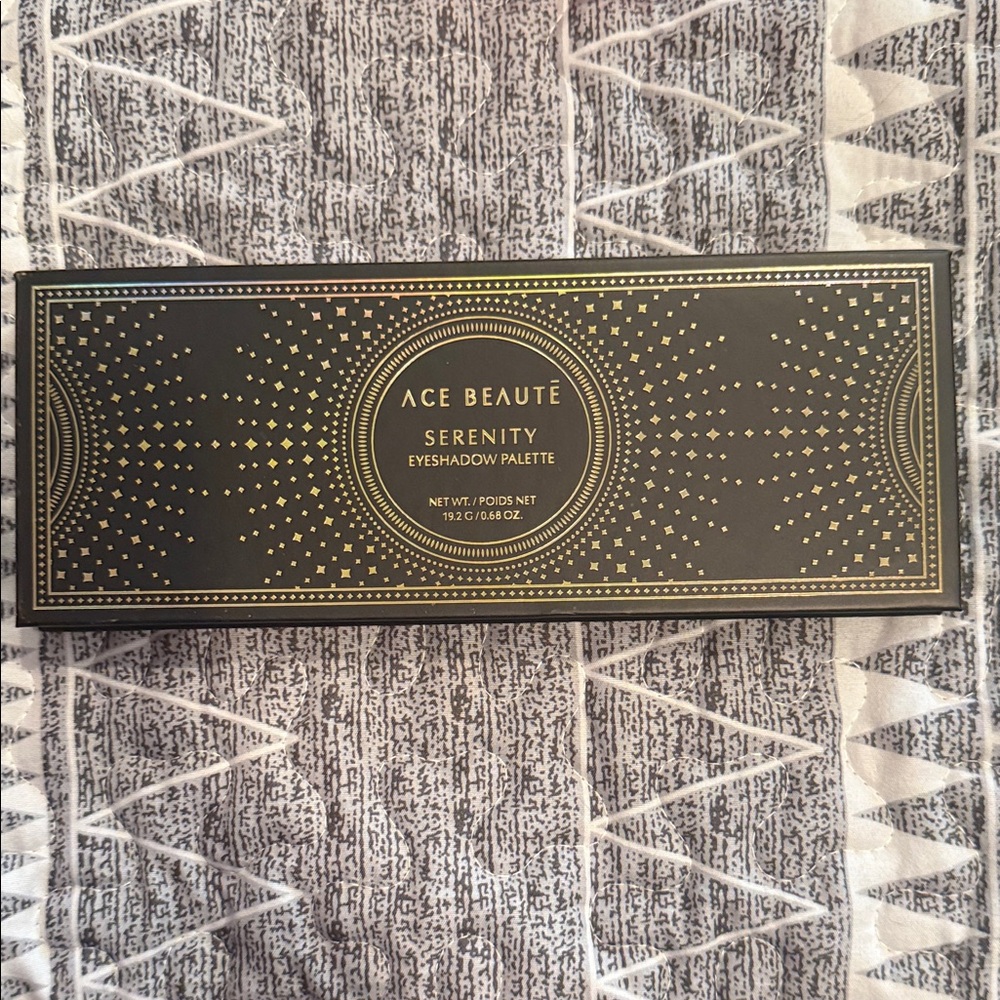 Ace Beauté Serenity Eyeshadow Palette